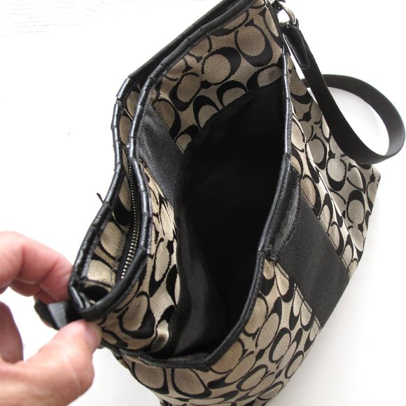 Coach Signature Crossbody monogram gray & Black Shoulder pre owned luxur… - Picture 6 of 11